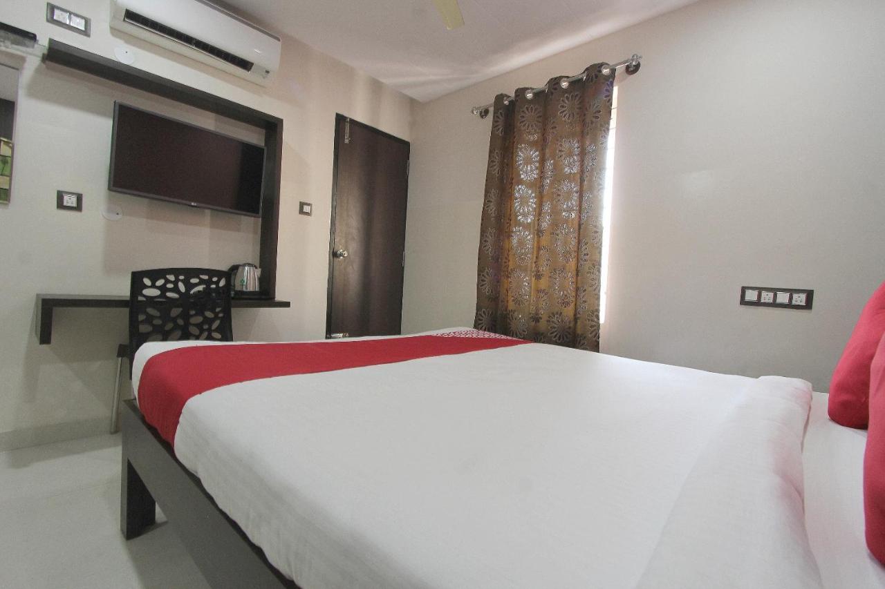 Capital O 70534 Habitat Suites And Rooms Bangalore Buitenkant foto