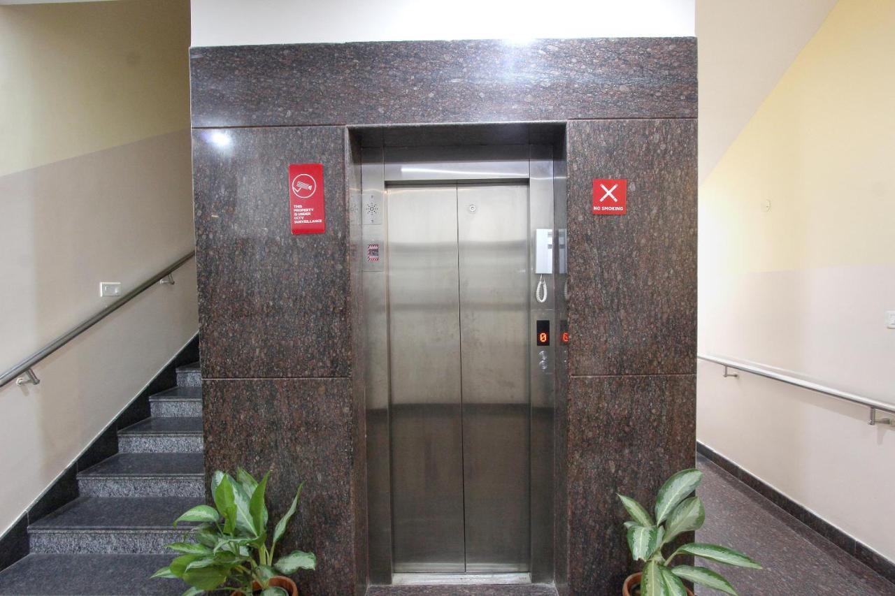 Capital O 70534 Habitat Suites And Rooms Bangalore Buitenkant foto