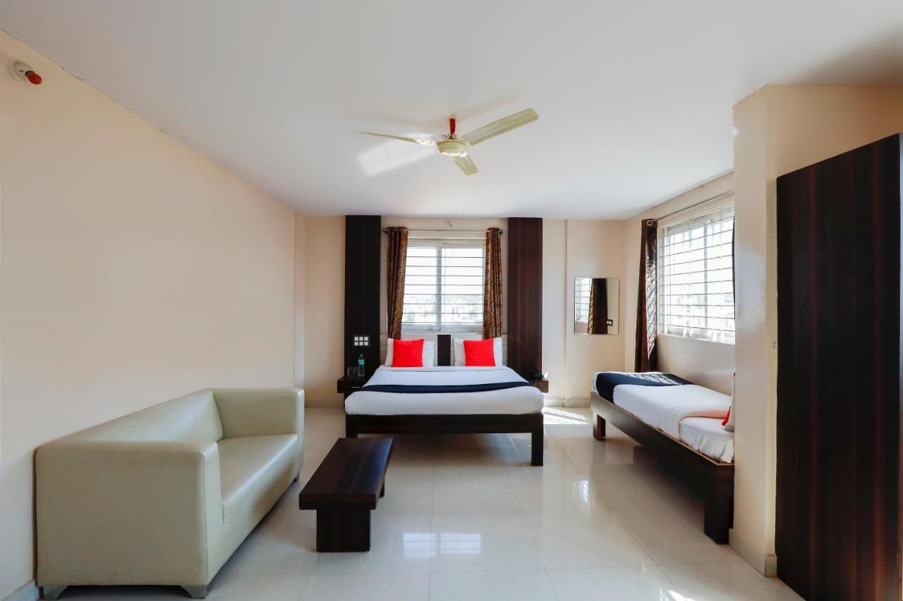 Capital O 70534 Habitat Suites And Rooms Bangalore Buitenkant foto