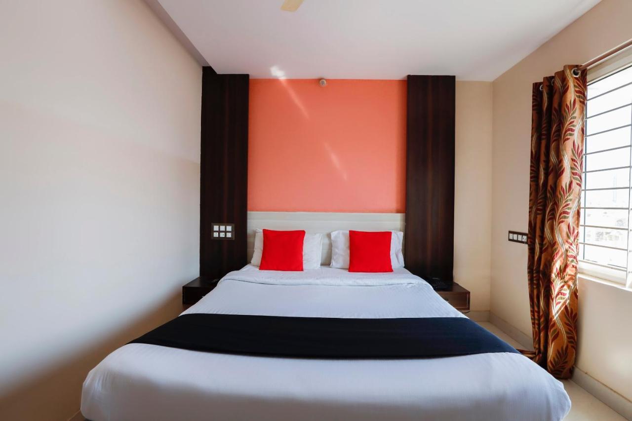Capital O 70534 Habitat Suites And Rooms Bangalore Buitenkant foto