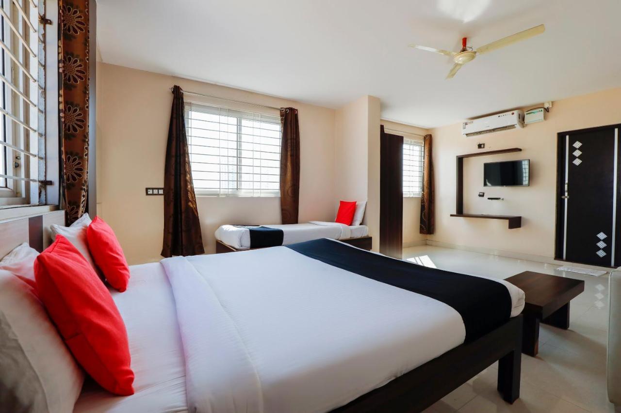 Capital O 70534 Habitat Suites And Rooms Bangalore Buitenkant foto