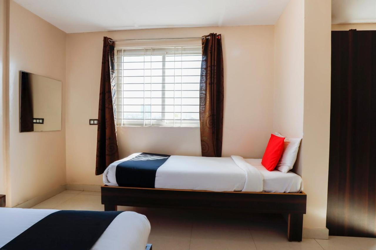Capital O 70534 Habitat Suites And Rooms Bangalore Buitenkant foto